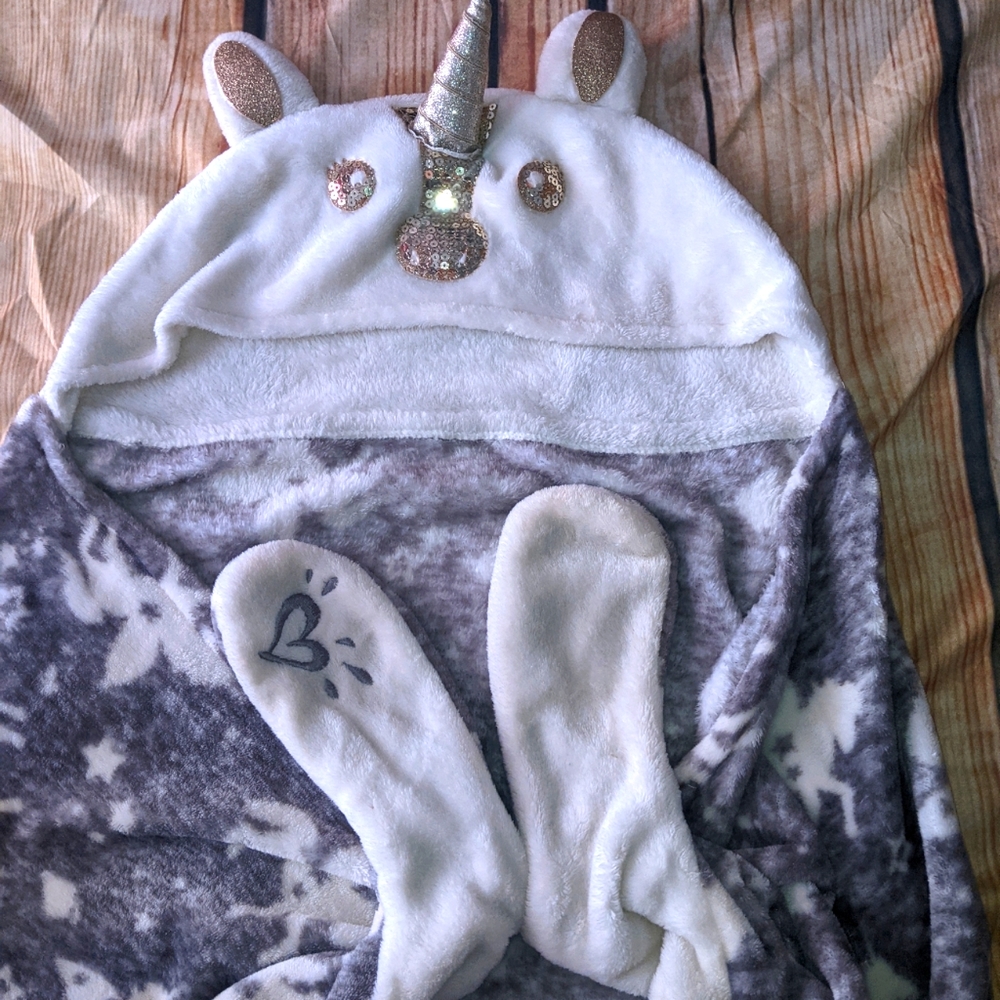 Unicorn hoodie wrap